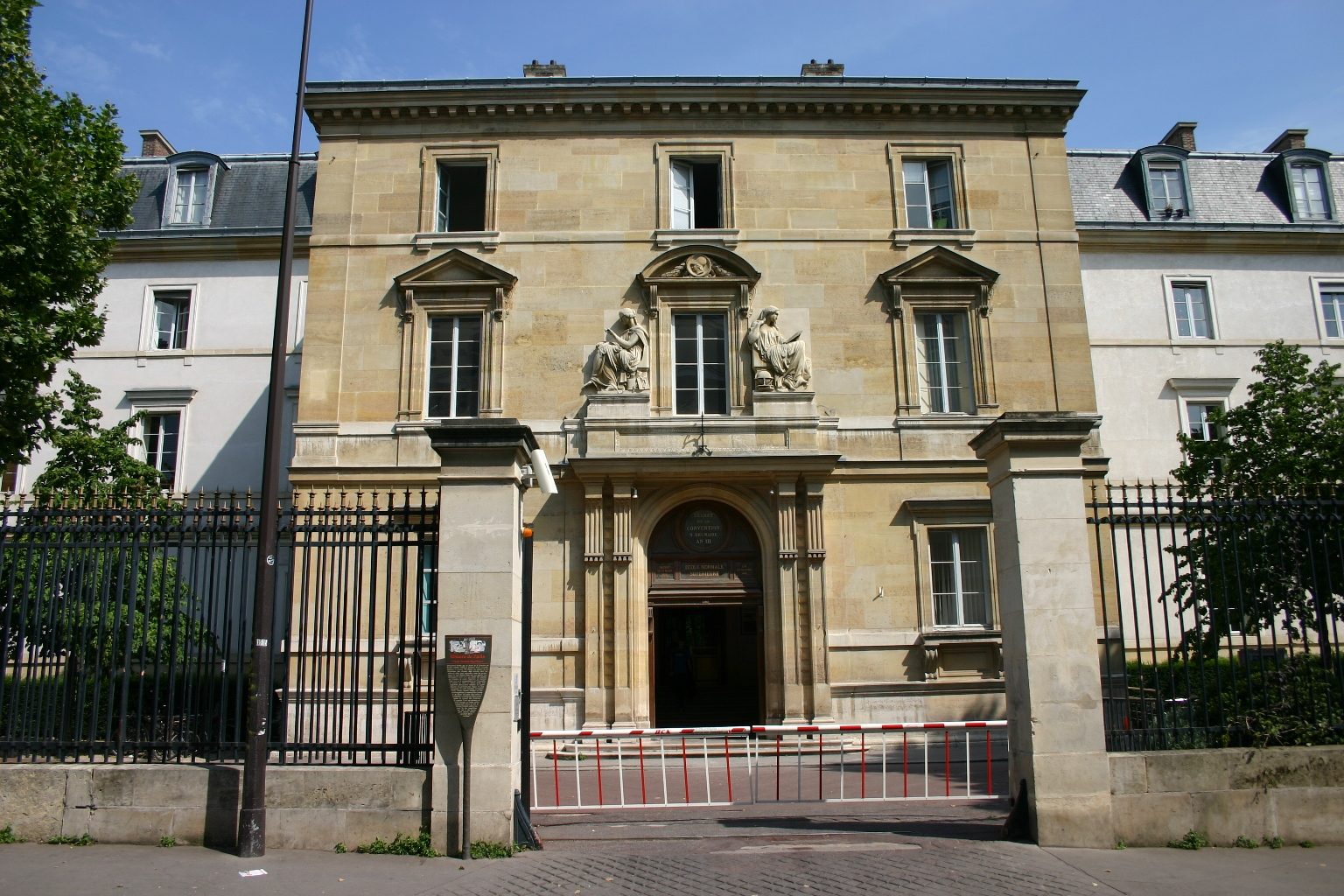 Louis Pasteur's laboratory memorial tablet, Ecole Normale Superieure, Paris (1).JPG